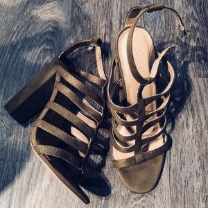 NWOT heeled sandals
